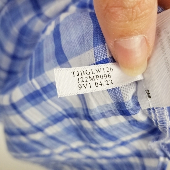 Tommy Hilfiger Blue Plaid Lightweight Top NWT - Picture 10 of 10
